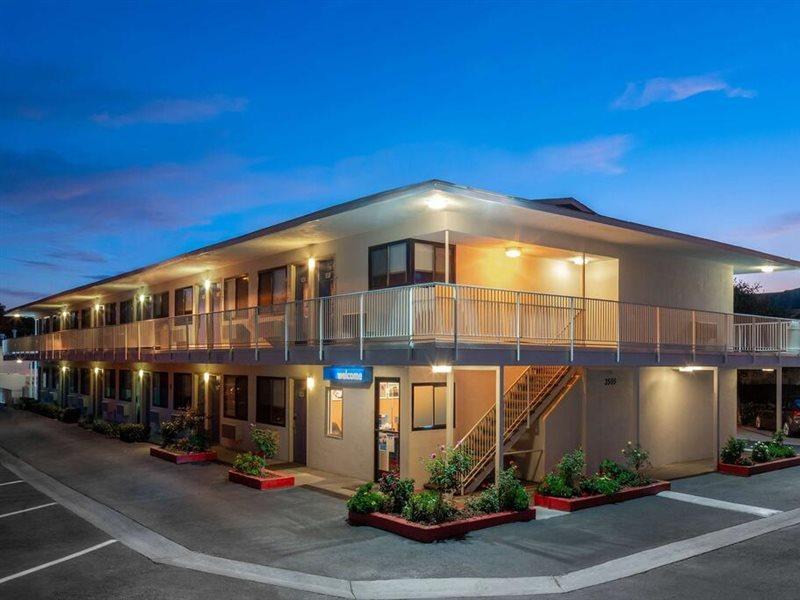 Motel 6-Santa Barbara, Ca - State Street Exterior photo