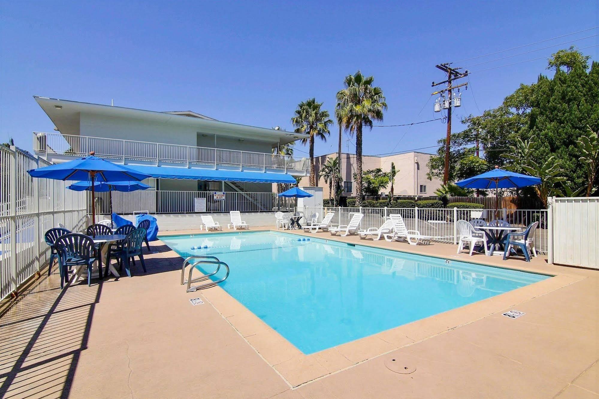 Motel 6-Santa Barbara, Ca - State Street Exterior photo