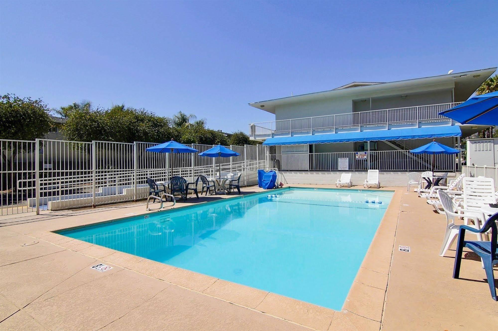 Motel 6-Santa Barbara, Ca - State Street Exterior photo