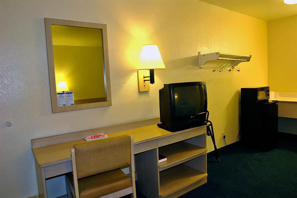 Motel 6-Santa Barbara, Ca - State Street Amenities photo